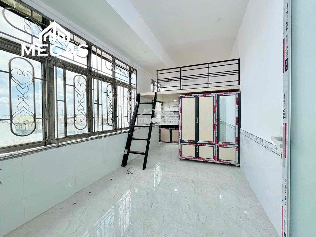 Rộng 28m2 mới 100% ngay vòng xoay phú lâm có thang máy - 4