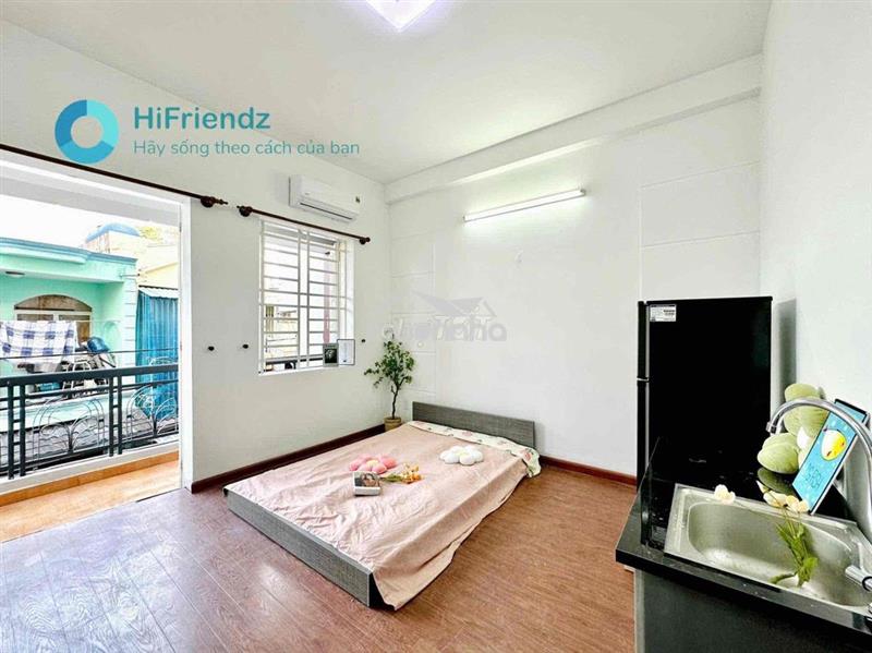 Trống sẵn studio full nội thất bancol thoáng ngay hiut và aeon mall tp
