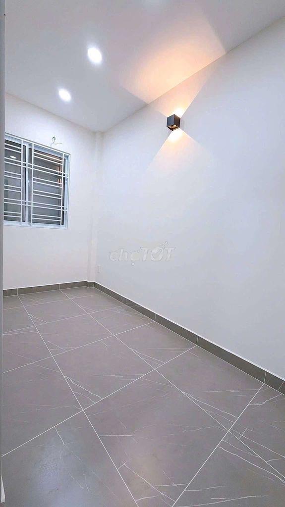 Nguyên căn đẹp cho thuê 7tr5 quận 4. - 2