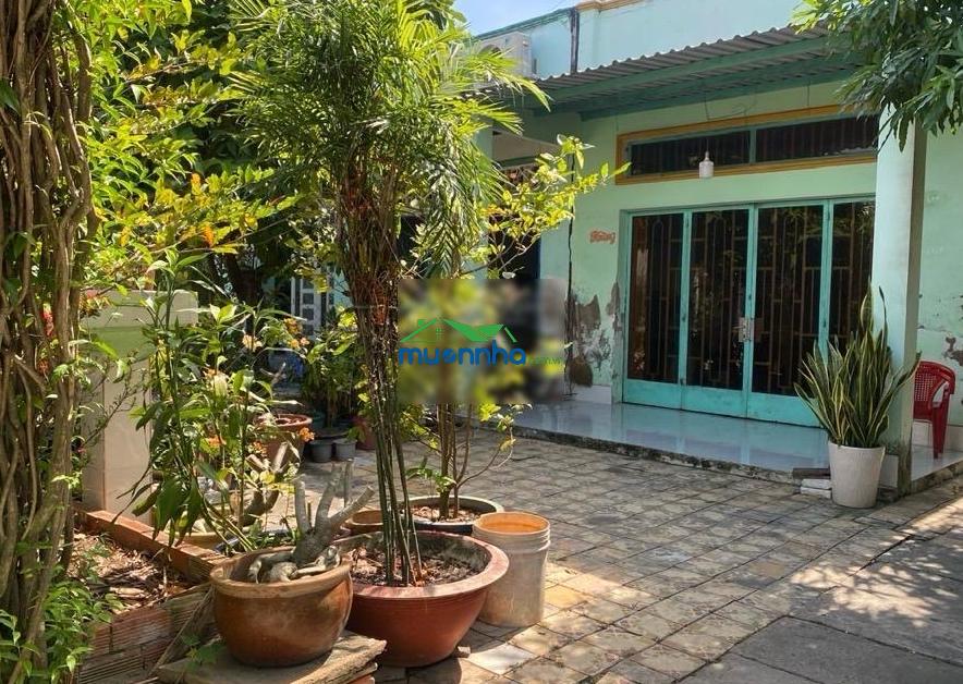 193m ngay tthc nhà bè, ngang 6m, sẵn nhà cấp 4, giá 30tr hơn/ m2