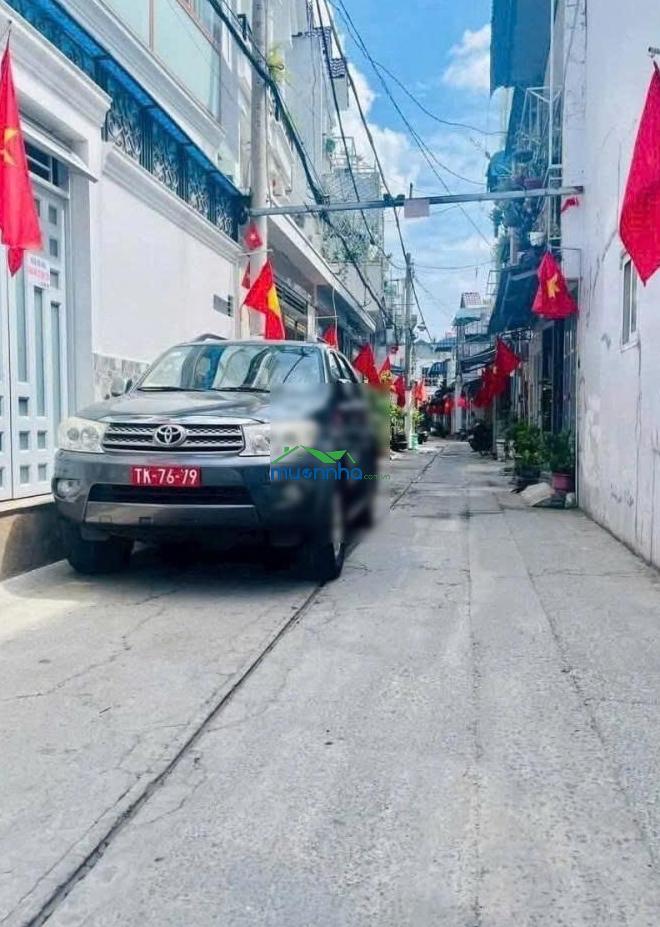 Nhà 2 tầng mới tinh - tặng nội thất đầy đủ - hẻm sạch 1 trục xe hơi đỗ tận cửa - giá chỉ 4.85t - 2