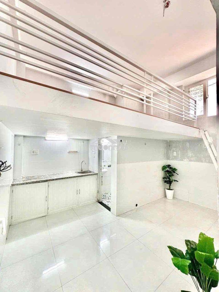 Phòng 3tr6 ở được 3-5 người và xe bình thạnh