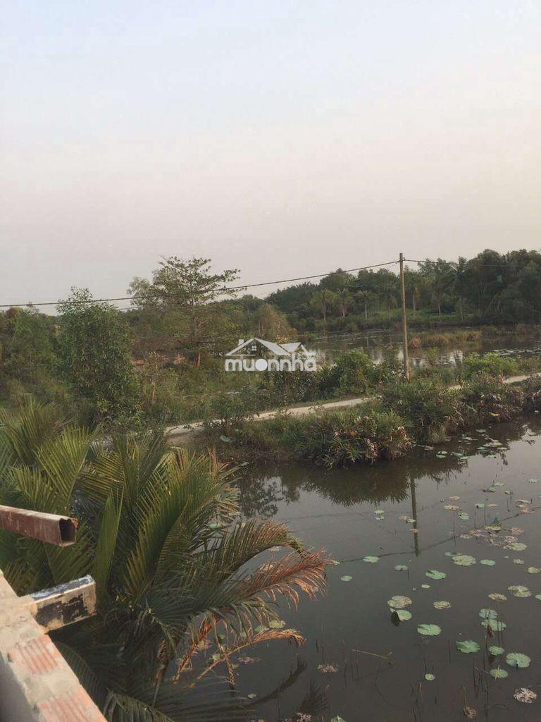 Bán nhà sổ riêng, xây dưng kiên cố vào ở ngay