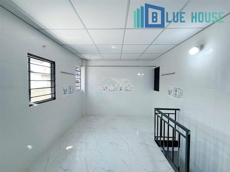 Phòng trọ gác cao sẵn máy lạnh giá rẻ ngay tô hiệu - tân phú.