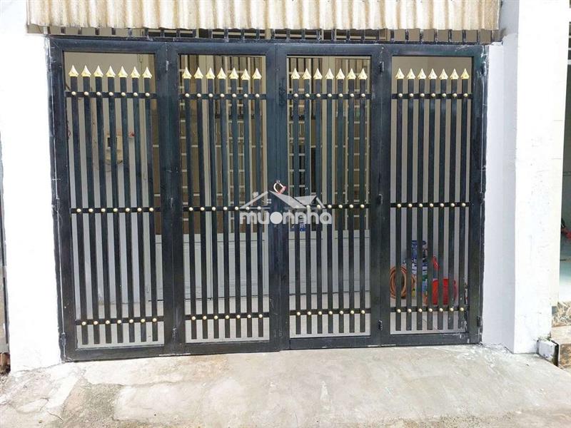Bán nhà đoàn nguyễn tuấn, sổ riêng, đang cho thuê 5tr/th