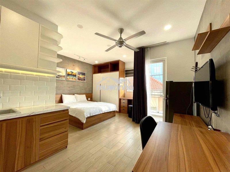Sắp trống căn hộ ban công cửa sổ thoáng ngay cầu sài gòn