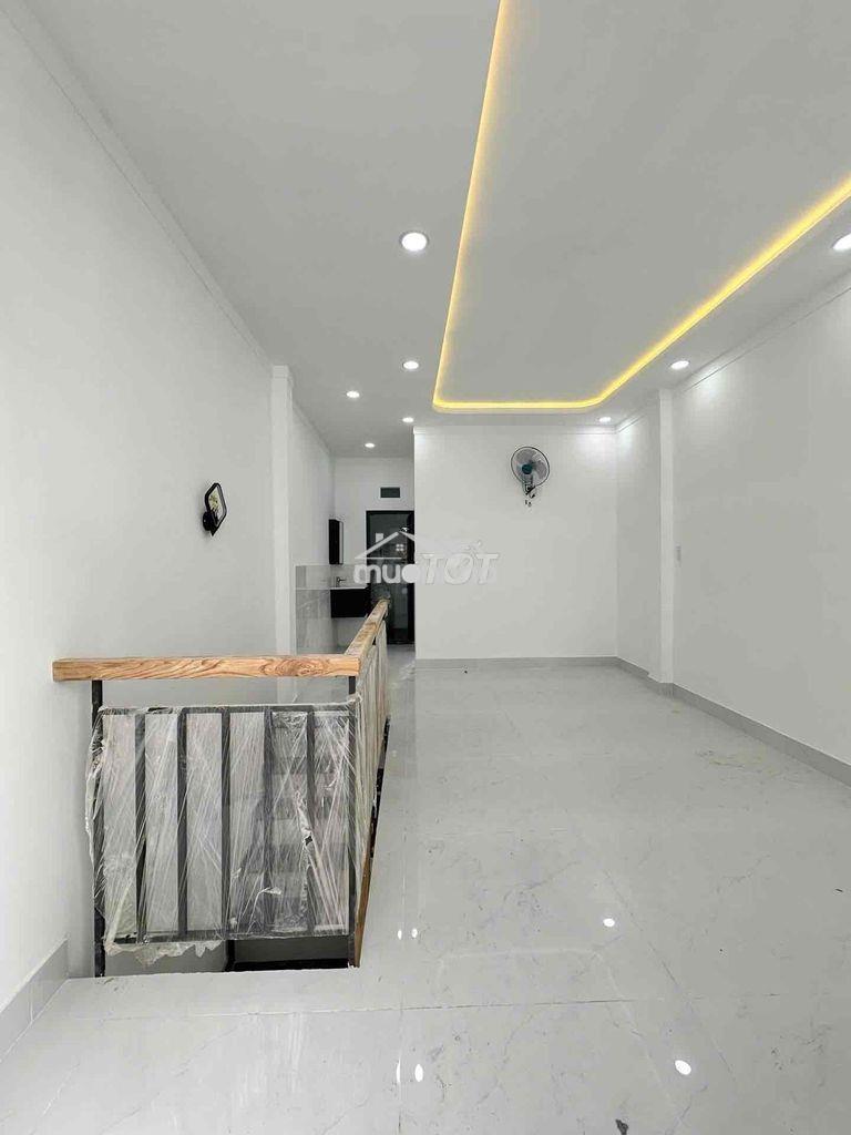 Nhà siêu hiếm -2 tầng - 2pn - 40m2 - 4x10- quốc lộ 1a