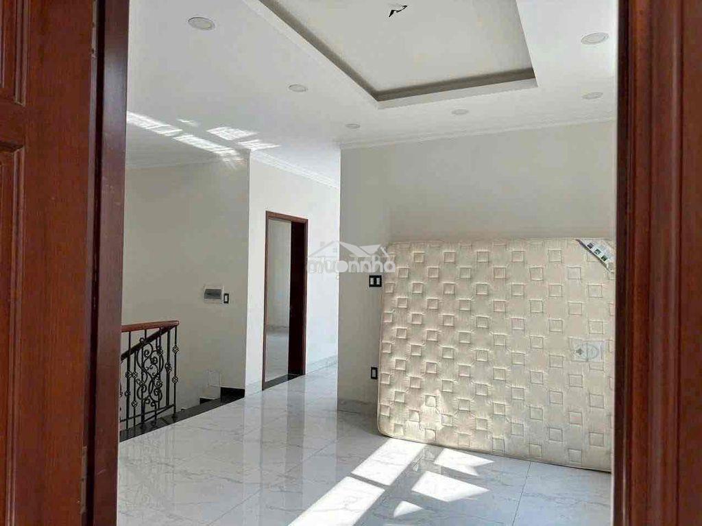 Biệt thự ngay phố đi bộ bạch đằng 10x25m 1 trệt 2 lầu có thang máy - 2