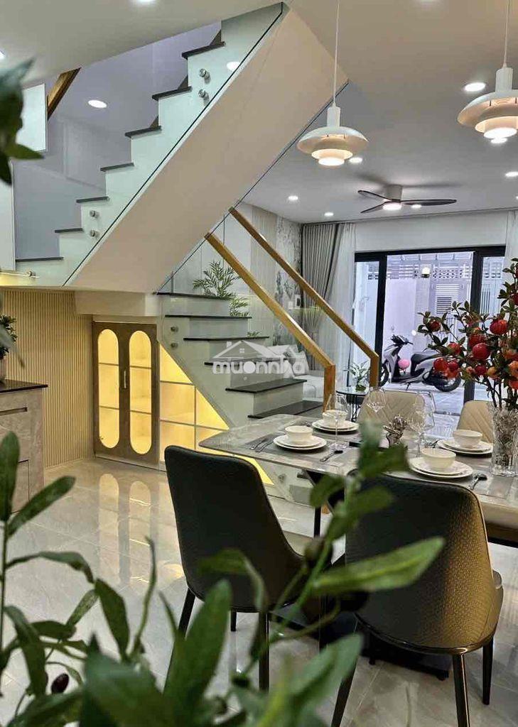 Hẻm 805 phan văn trị p7 vào 100m: 4x16,3 đúc 1t1l - 4