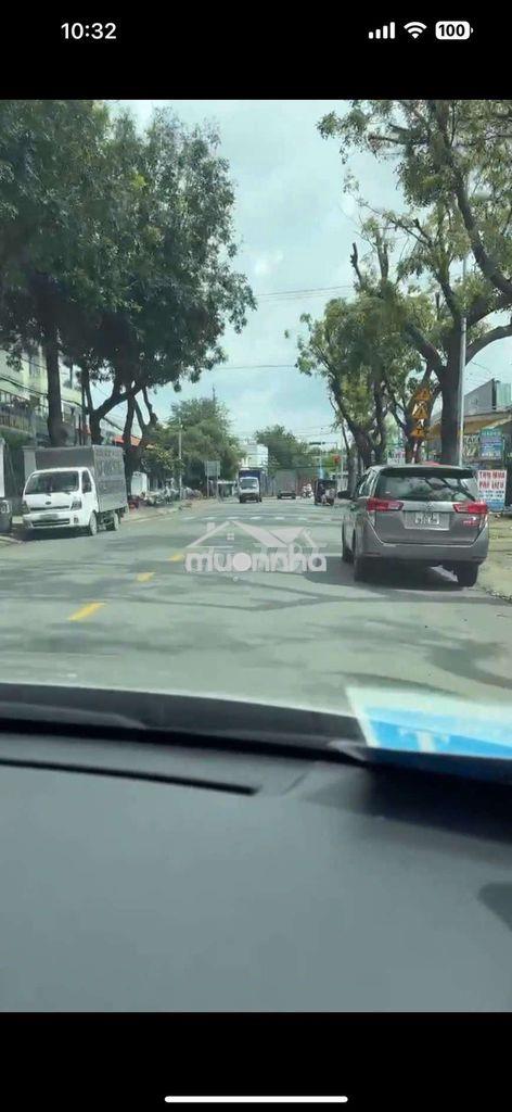 Cho thuê kho xưởng 400m2 giáp dĩ an bình dương
.
có 3 điện 3 pha - 3