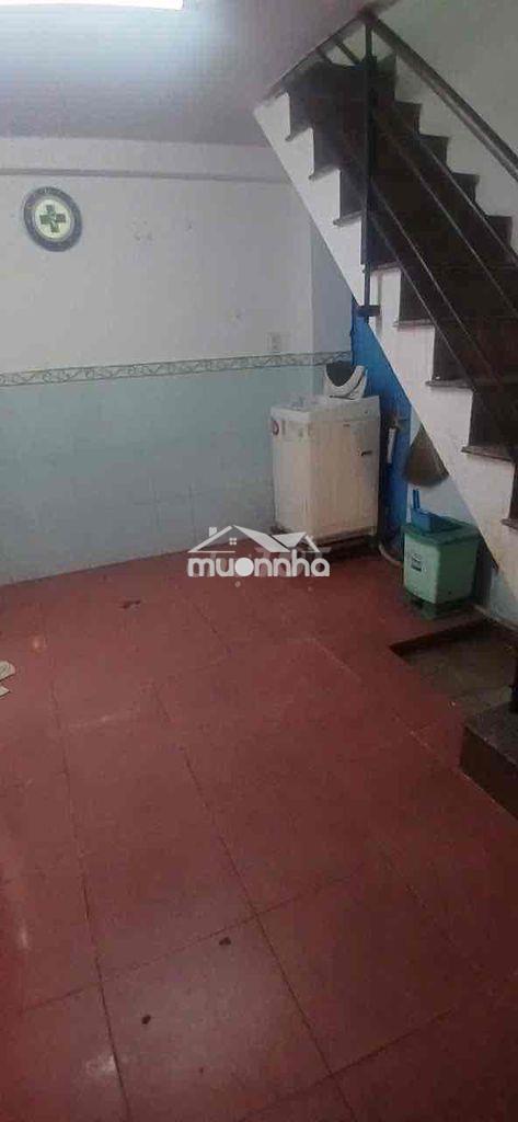 Cho thuê nhà nguyên căn.đường lê văn sỹ. p14.quận 3