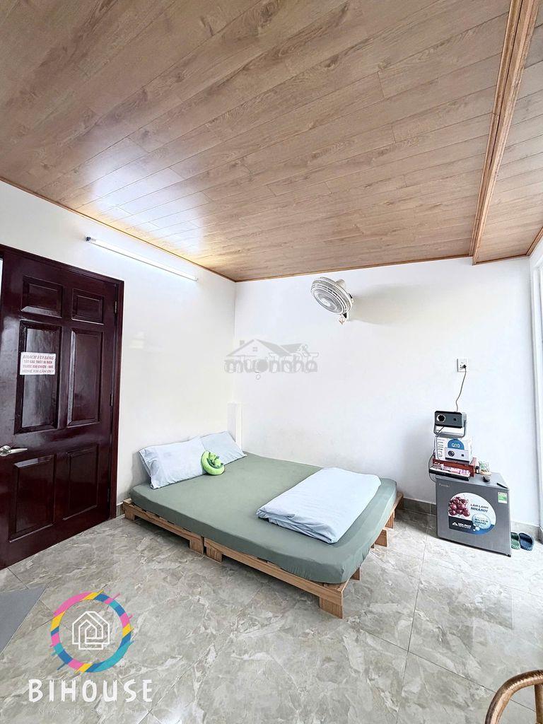 Phòng 30m2_ban công full nội thất_có máy chiếu_178 phan đăng lưu - 2