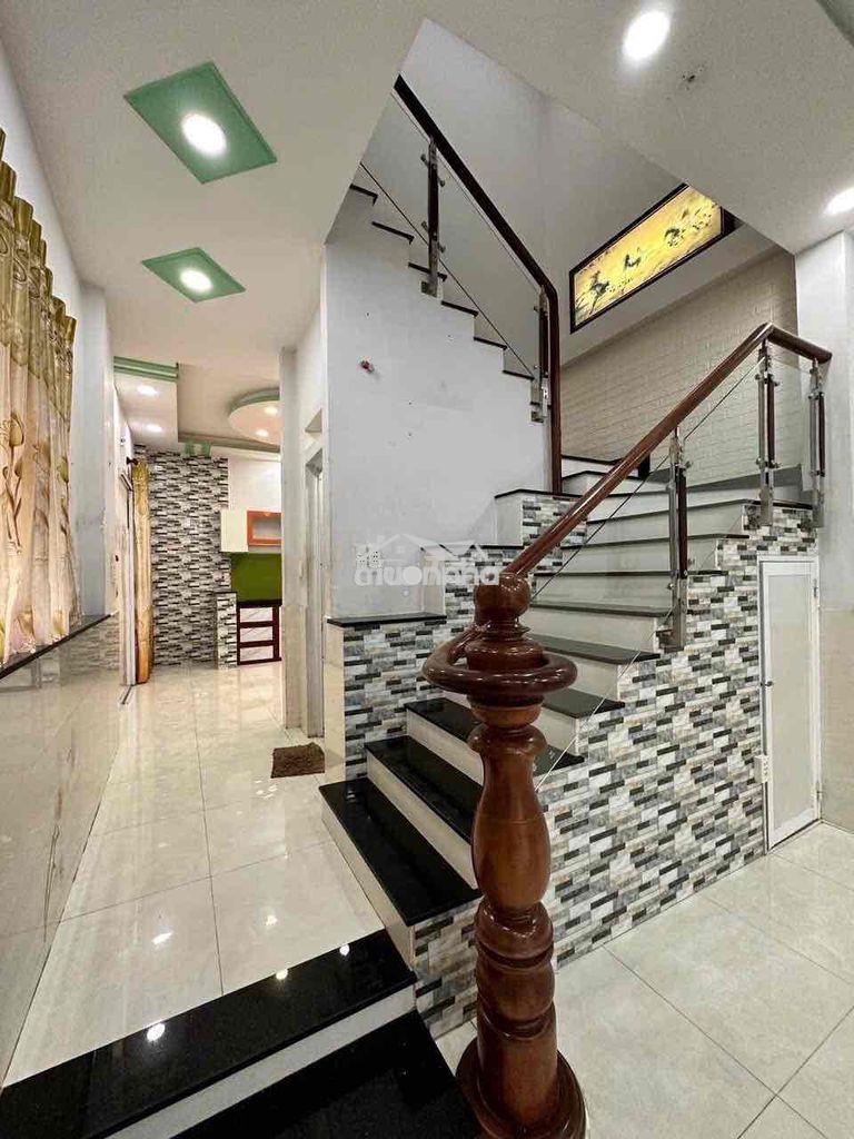 Ngay công viên làng hoa, hẻm xe hơi 6m thông, 4m x 17m, 2 tầng 3pn 2wc - 3