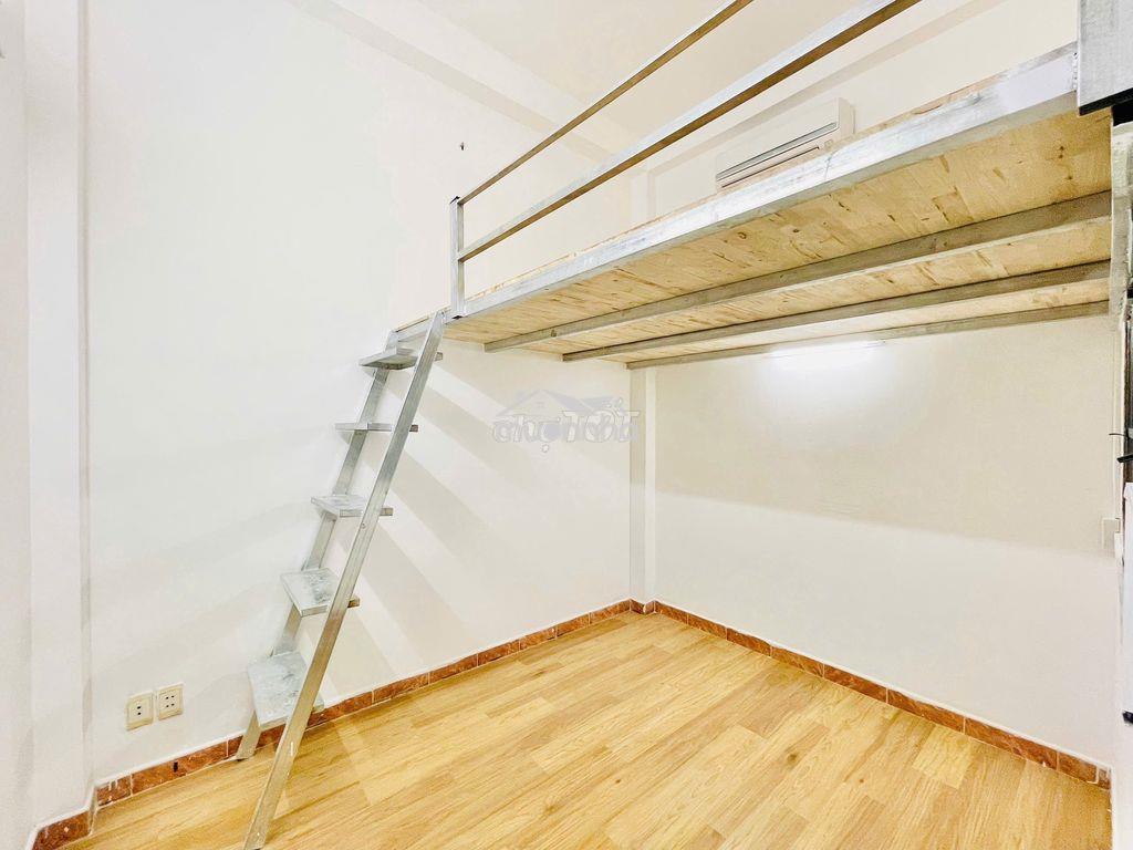 Phòng gác lửng máy lạnh, tách bếp. gần ngã tư bảy hiển giá chỉ 3.5tr - 2