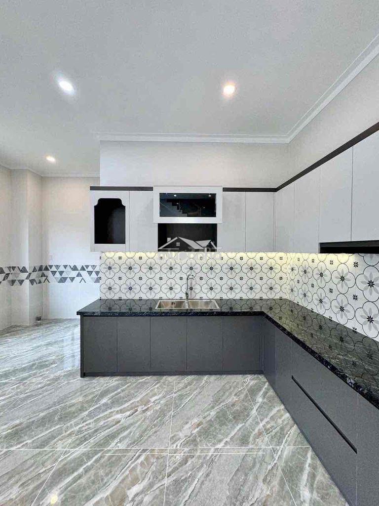 Nhà 1 lầu -1 trệt hẻm thông xe 7 chổ p bình đa - 3