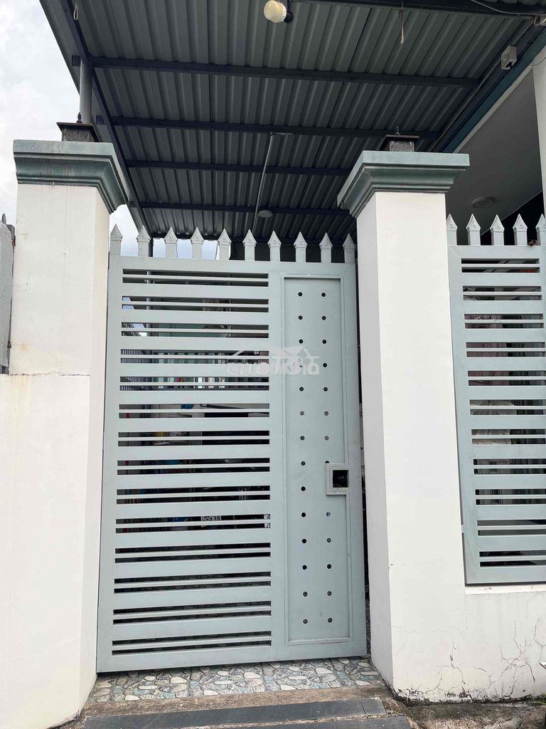 Cần bán ngôi nhà tâm huyết để gia đình về quê