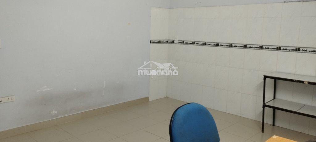 Chính chủ, phòng cực đẹp, thoáng mát, dương quảng hàm, p5, gv, 20m2 - 4