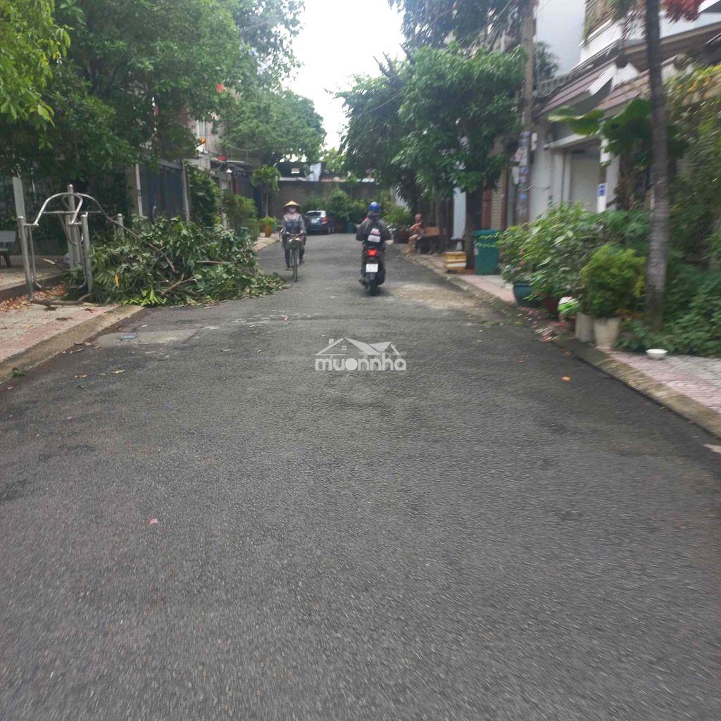 Nhà đúc 3,5 tấm phường đông hưng thuận q12 dt: 136m - 4
