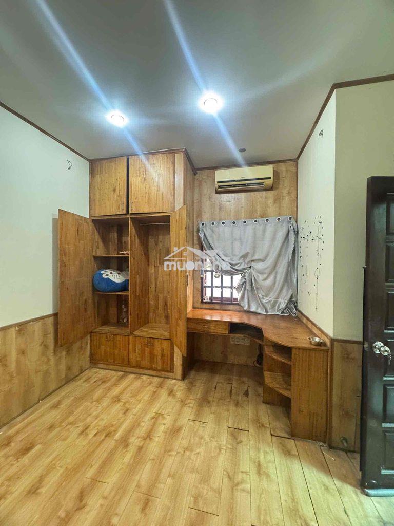 Nhà 1 trệt 2 lầu gần đường hoàng diệu 2 thủ đức, sử dụng 180m2