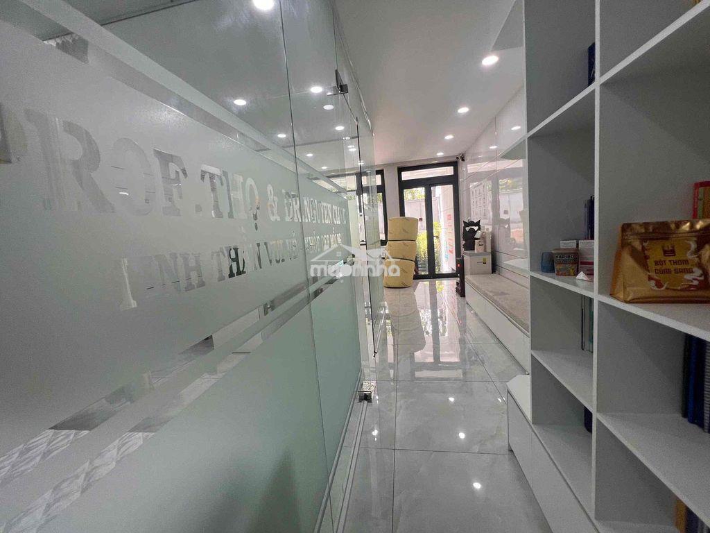 Nguyên căn 5x20m (hầm 4 tầng) mặt tiền đường lớn, có máy lạnh giá 35tr - 4