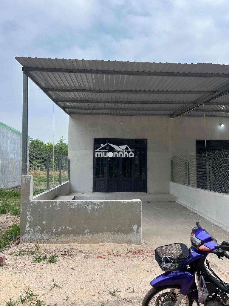 Nhà xây mới bán bán cho khách hàng tài chính thấp