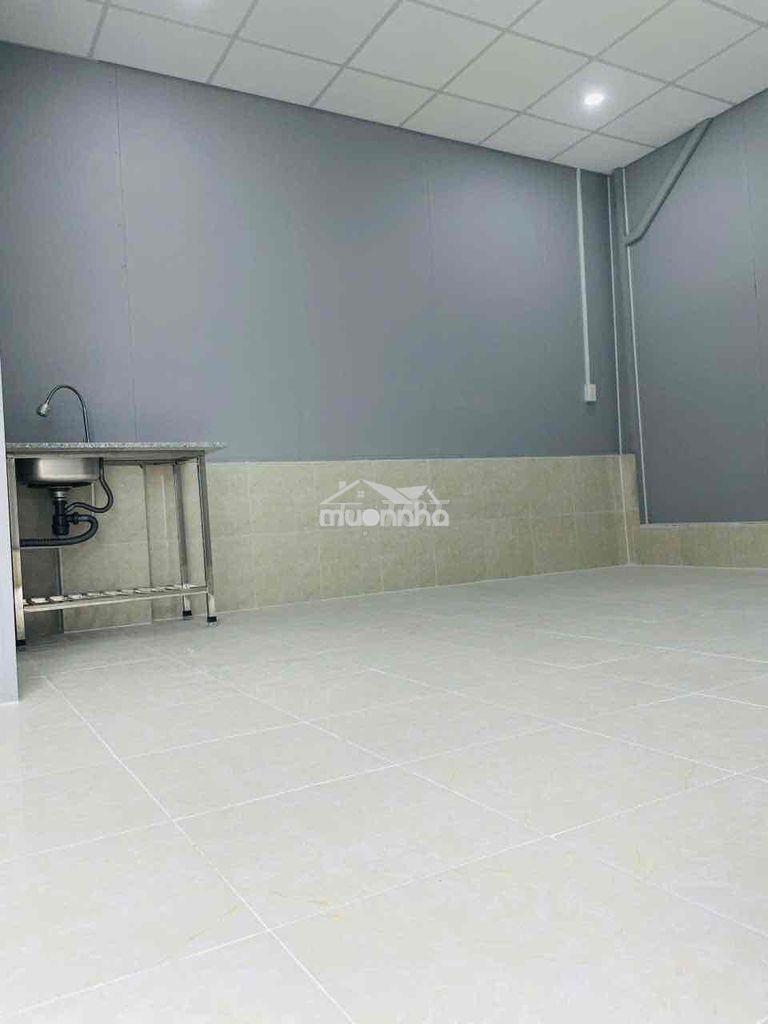 Cho thuê trọ gần gigamall phạm văn đồng. 2tr5/ tháng có sẵn máy lạnh