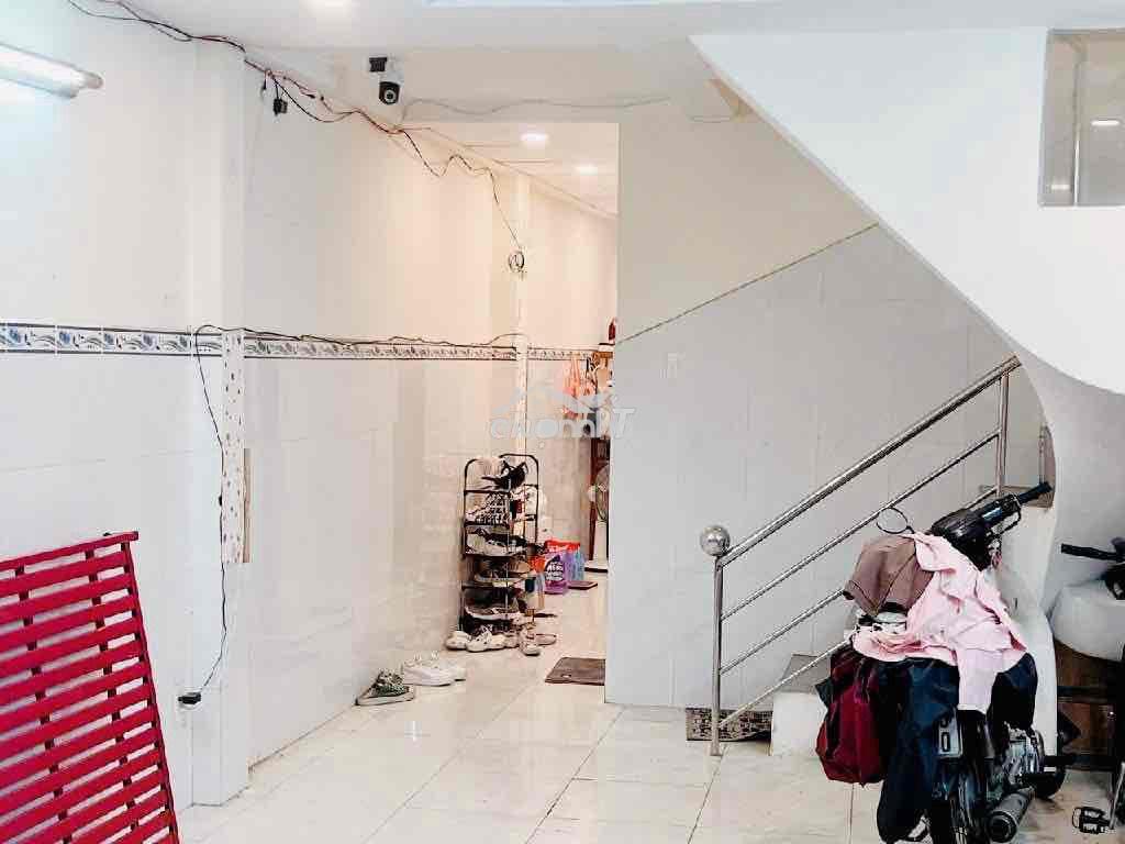 Nhà 63m2 có phòng dưới trệt, đầu cầu nguyễn văn cừ p1 q8, shr 5 tỷ - 4