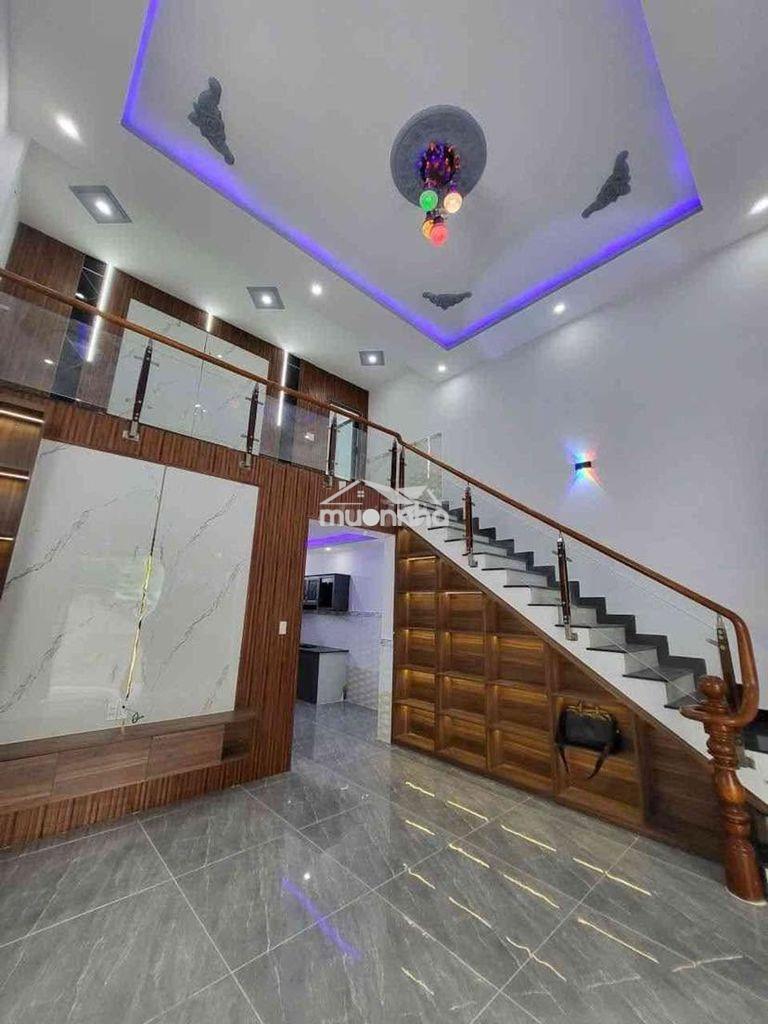 Chỉ 3,95 tỷ nhà mới đông hòa dĩ an 2 tầng hẻm xe hơi gần go dĩ an