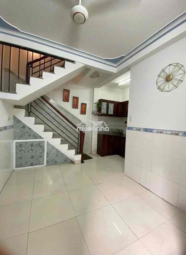 Nhà nguyên căn. 2pn.3wc. hẻm xe máy