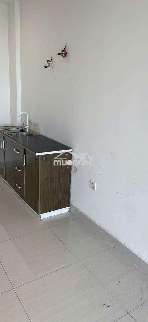 Cho thuê căn hộ 2pn2wc 67m2 có kệ bếp,  rèm, 3 máy lạnh_ vinhomes - 2