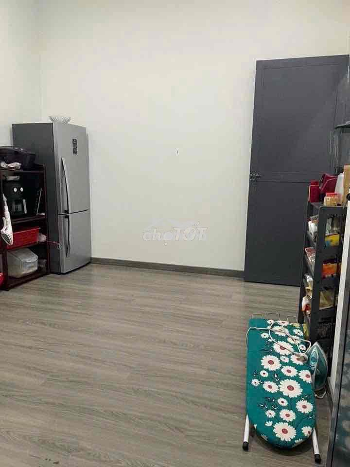 Nhà nguyên căn giá rẻ 6.5tr/tháng, view bờ sông thoáng mát – 2pn, 80m2 - 3