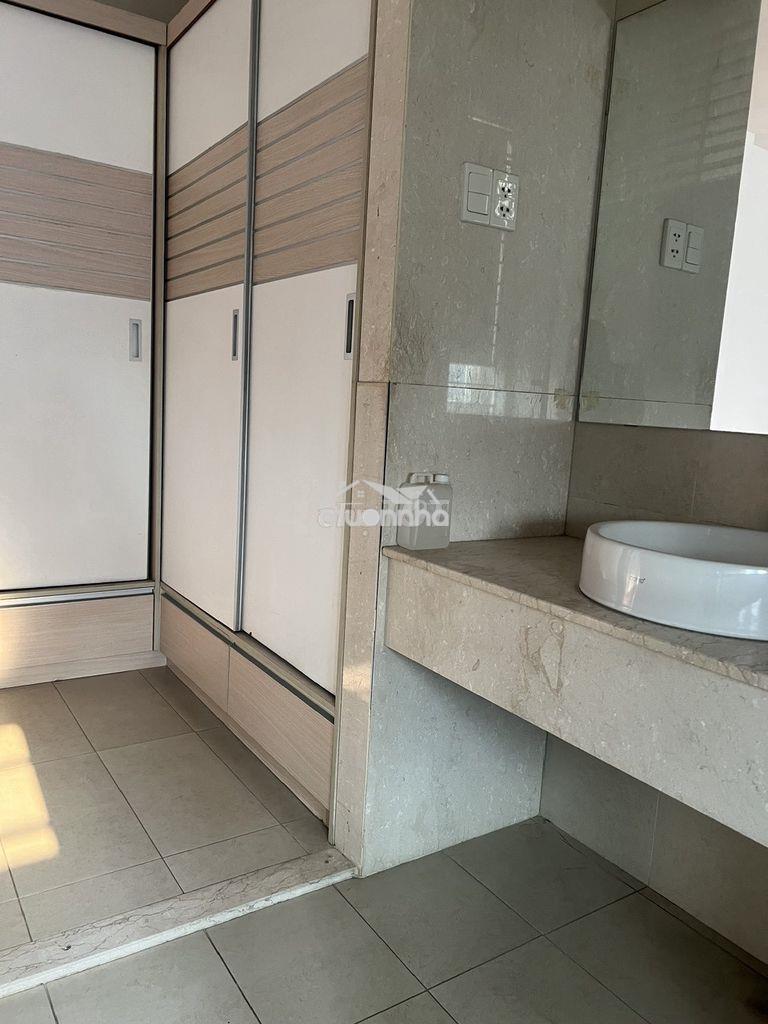 Cho thuê nhà him lam 7,5x20 đối diện công viên giá 60t/tháng - 2