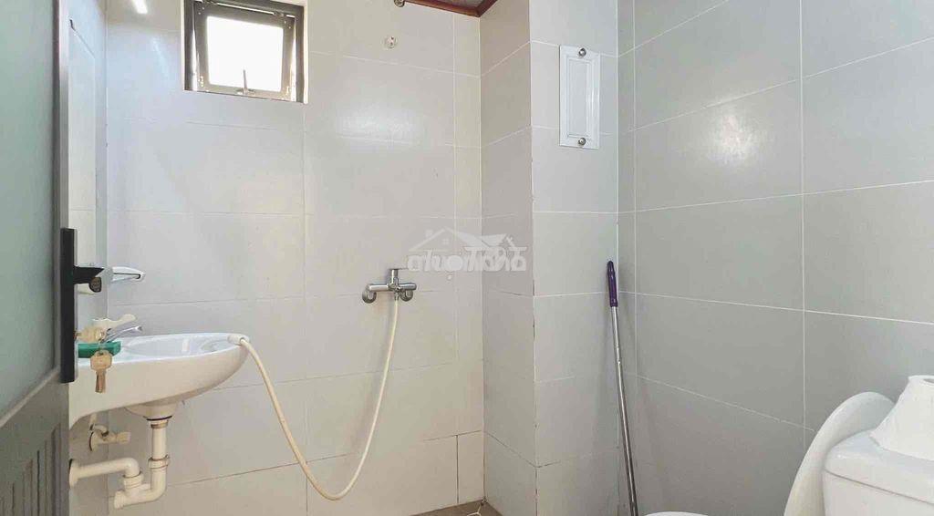 Em cần pass phòng gấp để về quê ạ trọ toà nhà có ban công - 3