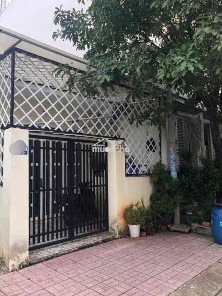 Nhà cấp 4 hẻm xe tải gồm 2pn gần ngã ba mỹ thành- lê văn việt q.9