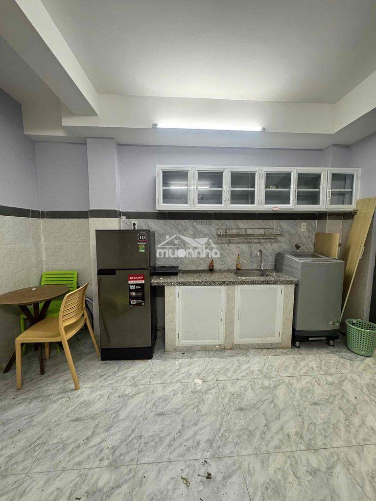 Studio ngay trung tâm q4 4trx