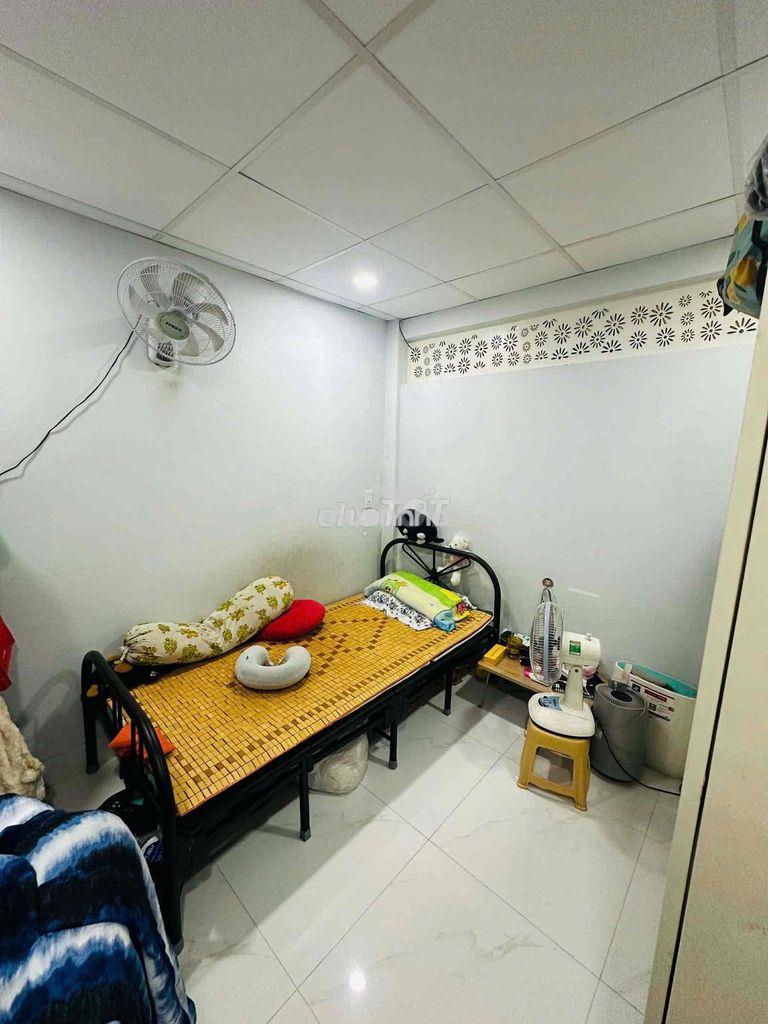 Bán nhà tập thể 145/3 dương tử giang chính chủ lầu 1 - 4