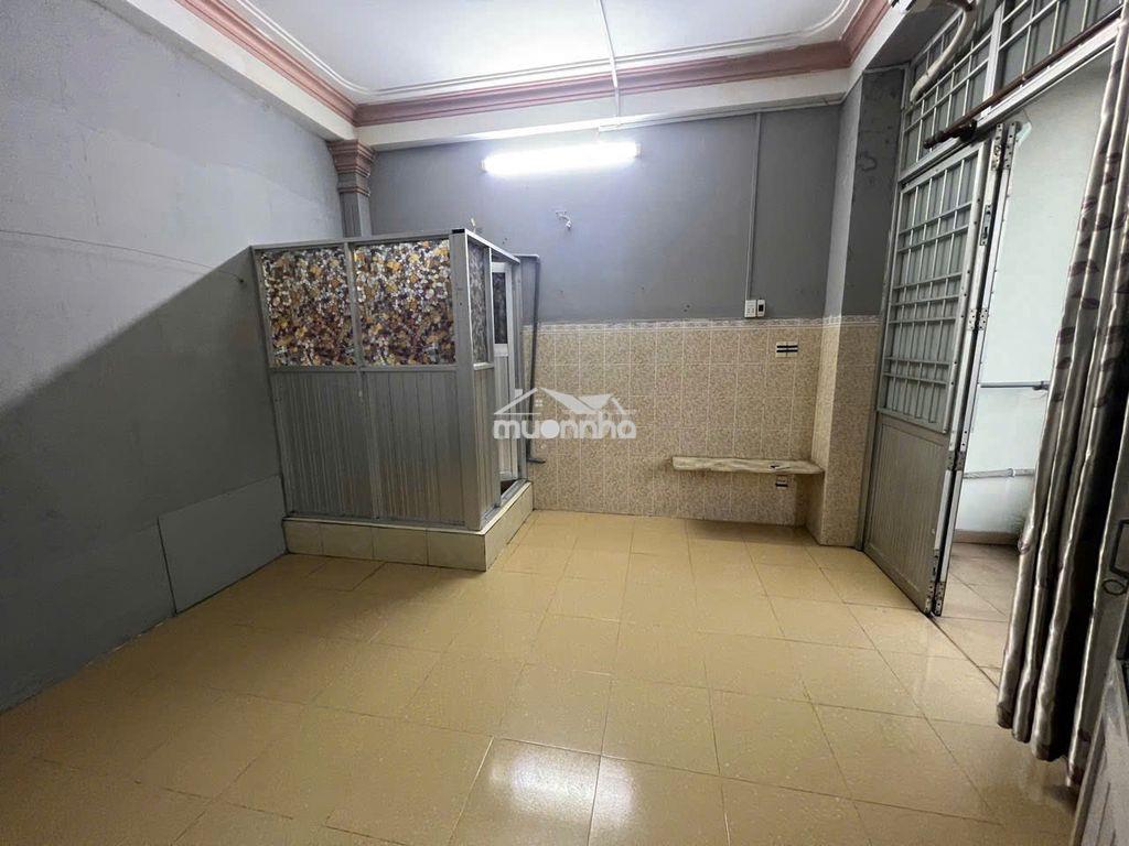 Phòng trống sẵn full nội thất ban công giá rẻ metro bình phú - 3