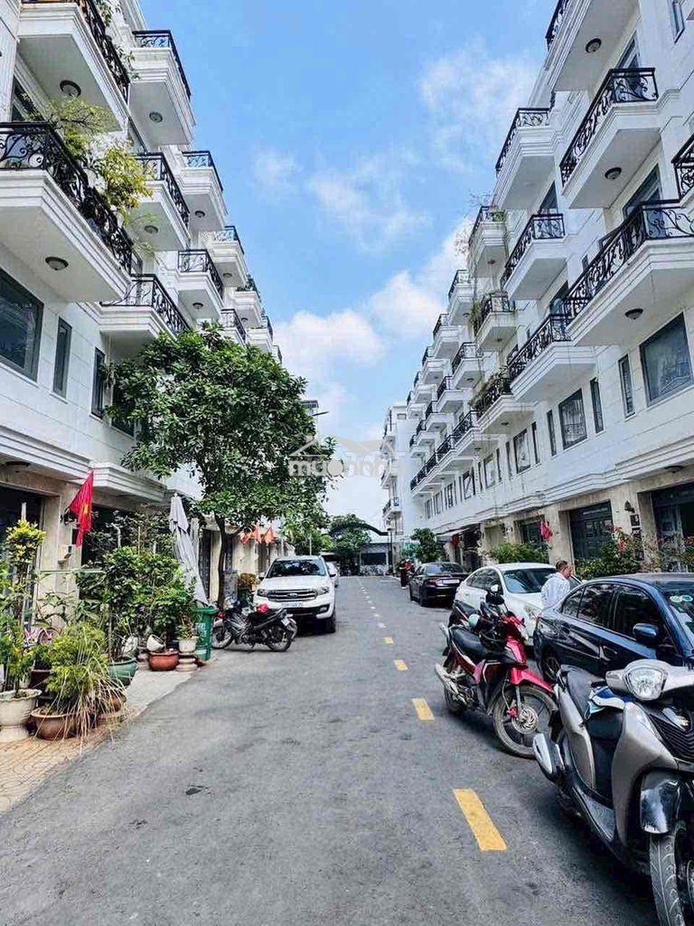 Cho thuê nhà tô ngọc vân 1 trệt 1 lững 3 lầu 4 phòng ngủ 5wc sân thươn