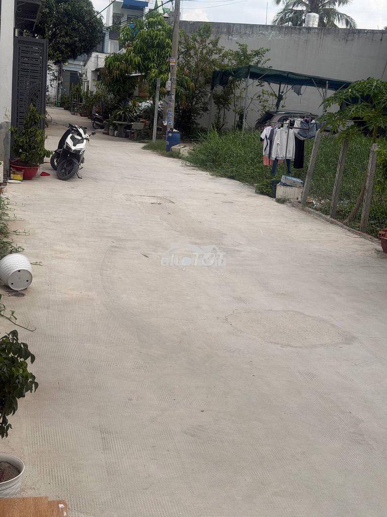 Chính chủ nhà mới xây 3 phòng ngủ 1 trệt 1 lửng quận 12 - 2
