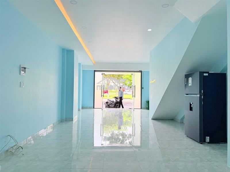 Cho thuê căn liên kế 3 tầng full nội thất cao cấp tại sun casa central