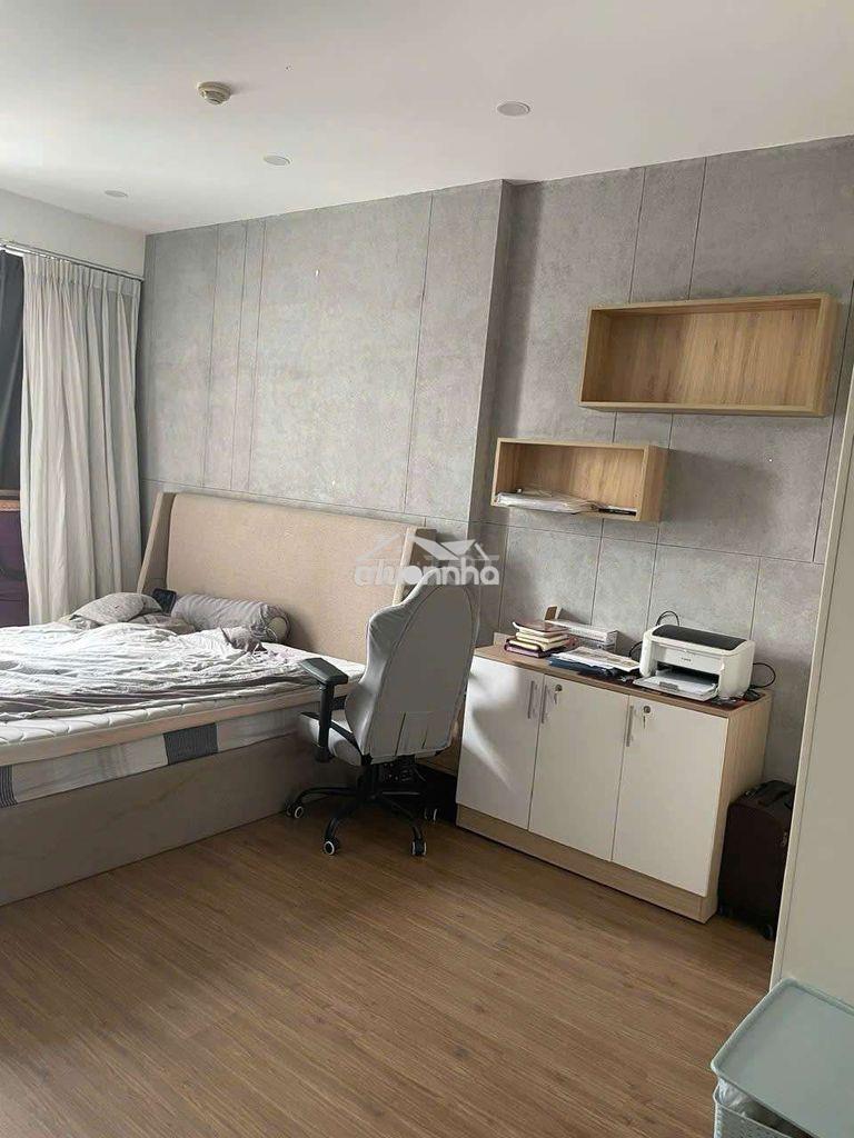 Bán gấp căn hộ kingston, quận phú nhuận, 2 phòng ngủ, đã có sổ hồng. 