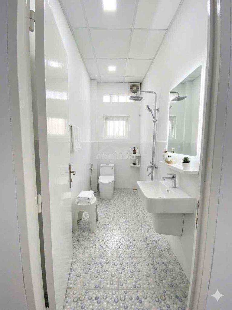 Cho thuê nhà trệt lầu sân ô tô đầy đủ nội thất ngay chợ phú hoà - 4