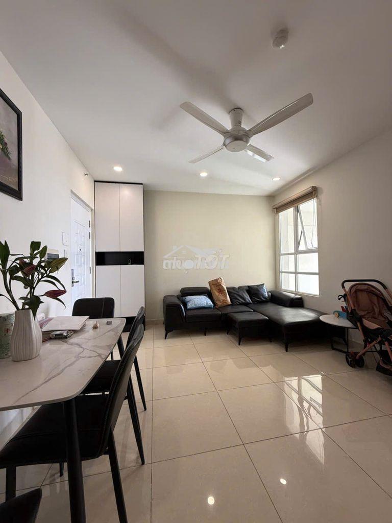 Chính chủ bán căn 2pn 2wc full nội thất vào ở đón tết cc dream home q8