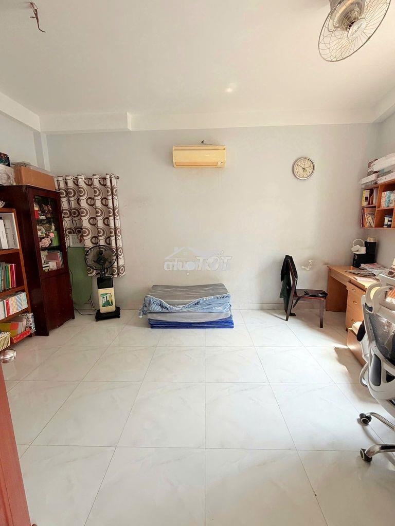 Lô góc 2 mt hẻm sư vạn hạnh. (3.6m x 11m, nở hậu). 4 tầng. giá 9 tỷ tl - 4