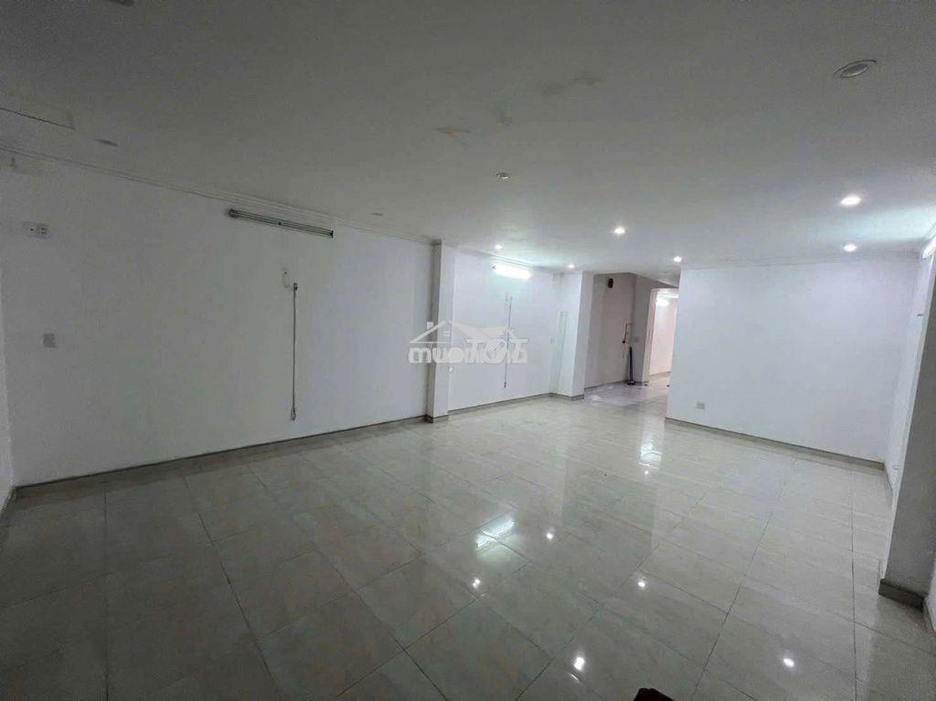 🏠Cho thuê nhà phố
ktm- dv biconsi bạch đằng phú cường . đt : 427m2 - 3