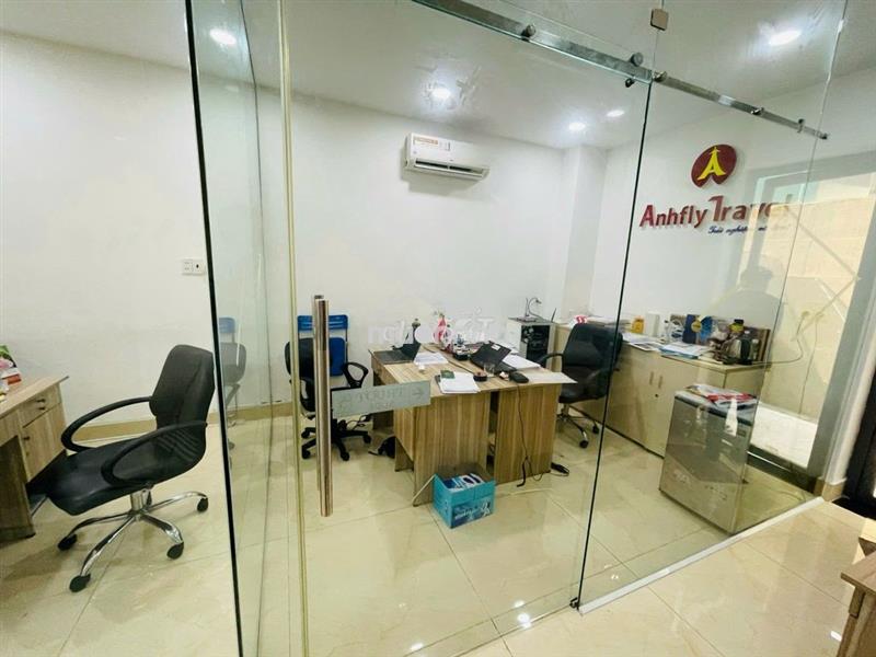 Cho thuê tầng 2 kdt vạn phúc city giá 10tr 6x17m