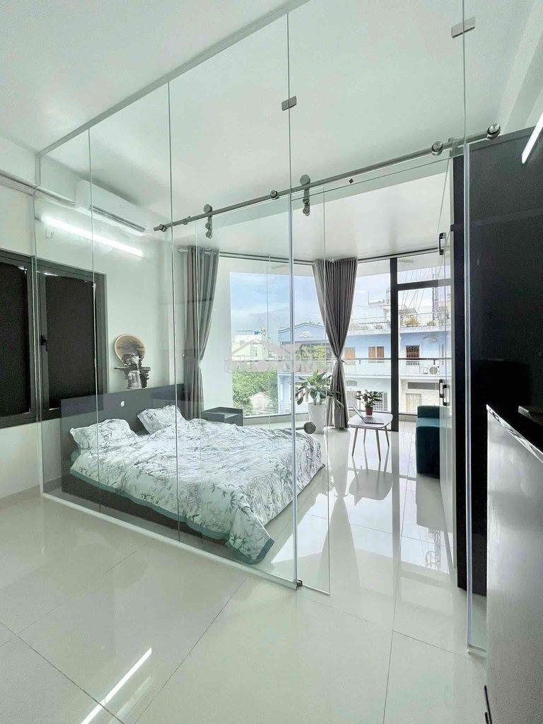 Cho thuê căn hộ 1pn ban công siêu thoáng gần hàng xanh, chợ bà chiểu