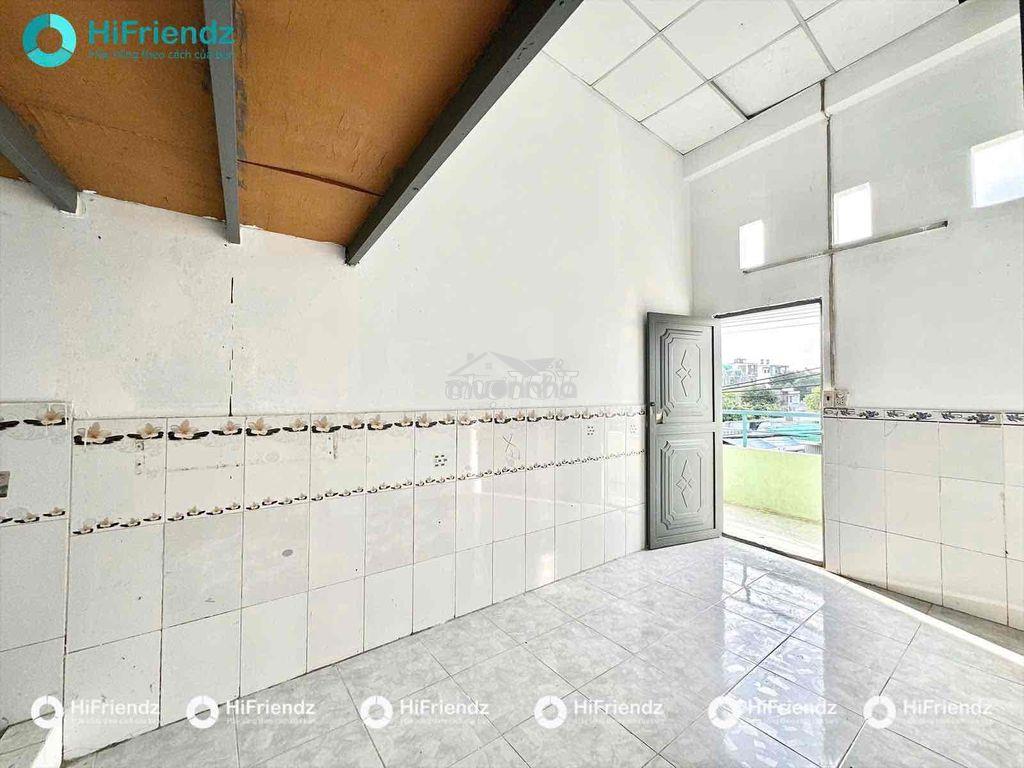 Cho thuê phòng gác 2m bancol có trệt giá rẻ gần kdc vĩnh lộc ở 3 - 4ng - 2