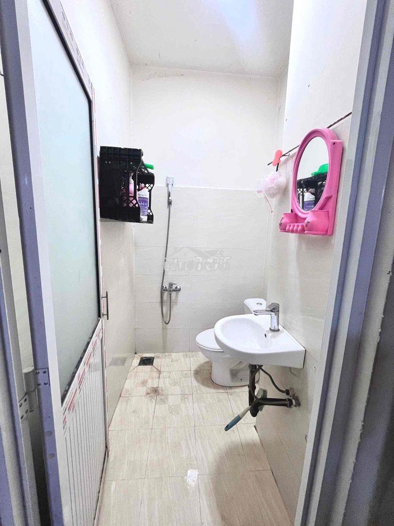Cho thuê phòng bến bình đông 2tr8 - 4