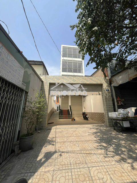 🔥 Cho thuê tòa nhà 700m² mt quốc lộ 50, hầm + 4 lầu, chỉ 60 triệu